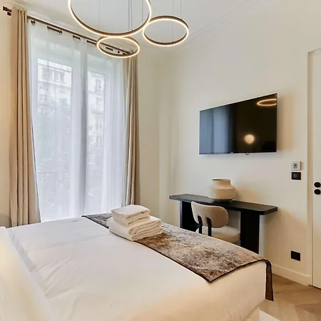 Apartment Luxurious Ac Beaubourg Le Marais Paris