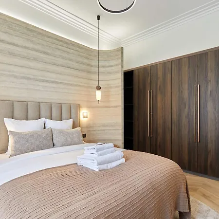Luxurious Ac Beaubourg Le Marais Apartment