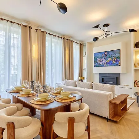 Luxurious Ac Beaubourg Le Marais Apartment Paris